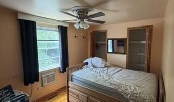 706 Mohawk St, Allentown, PA 18103