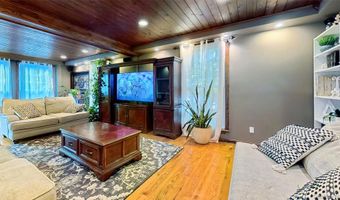 10 Stagecoach Ln, Amenia, NY 12501