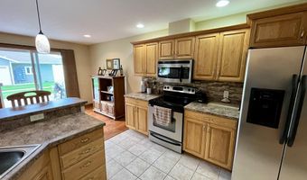 1726 Arthurs Ct, Aberdeen, SD 57401