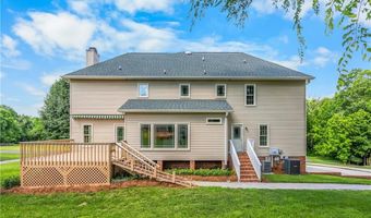 164 Fieldwood Dr, Advance, NC 27006