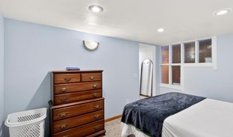1032 Kingsbury St, Belle Fourche, SD 57717