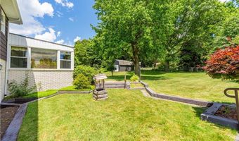 4741 Laburnum Dr, Akron, OH 44319