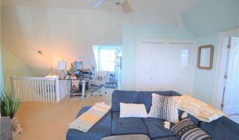 398 Wolcott Ave 9, Middletown, RI 02842