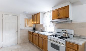 40 Wilson Ave, Bourne, MA 02532