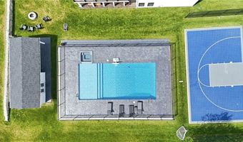 1264 Central Ave, Johnston, RI 02919