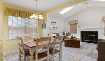 202 LAKE OZARKS Dr, Bear, DE 19701