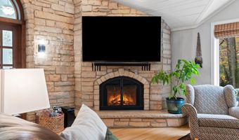 133 S PINE Ct, Appleton, WI 54914