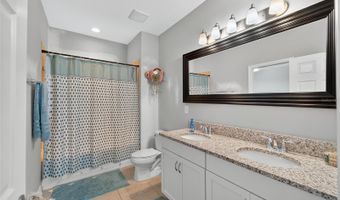 5227 ADMIRAL POINTE Dr, Apollo Beach, FL 33572