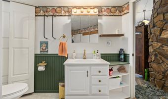 9785 Edna Pl, Cascade, ID 83611