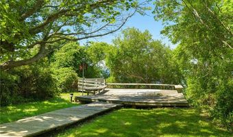 76 Battery Ln, Jamestown, RI 02835