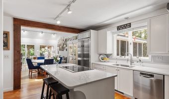190 Vaughn Hill Rd, Bolton, MA 01740