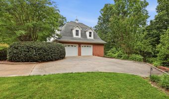 355 Smoke Rise Dr, Baldwin, GA 30511