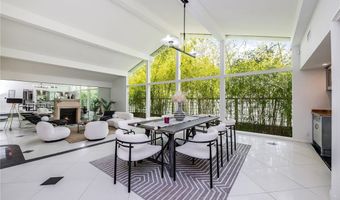 4820 Encino Ter, Encino, CA 91316