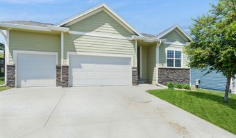 1642 S 11th St, Adel, IA 50003