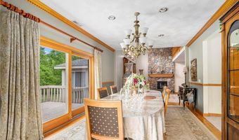 633 Chestnut Hill Rd, Glocester, RI 02814