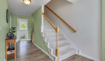 212 Oak Hill Rd, Barrington, NH 03825