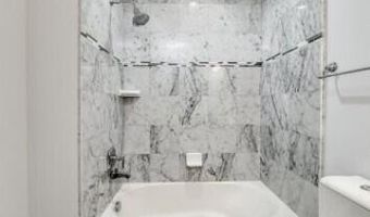934 W Huron St, Ann Arbor, MI 48103