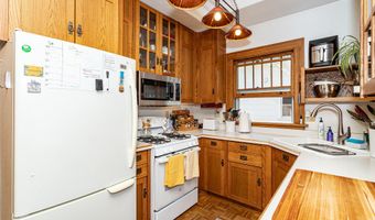 920 Clark Ave, Ames, IA 50010