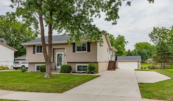 713 10th Ave NW, Altoona, IA 50009