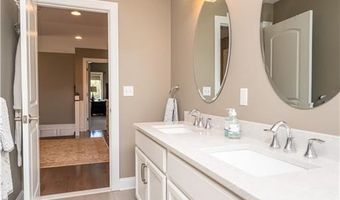 59 Camden Ln, Cranston, RI 02921