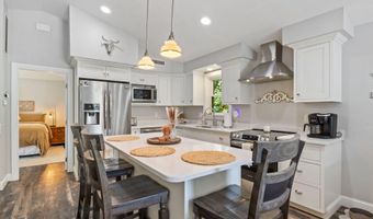 15 Hamden Place Rd, Arundel, ME 04046