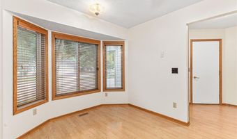 14049 Essex Ct, Apple Valley, MN 55124