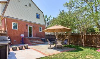 255 N BRYAN St, Arlington, VA 22201
