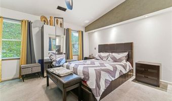 152 Fairway Dr, Coventry, RI 02816