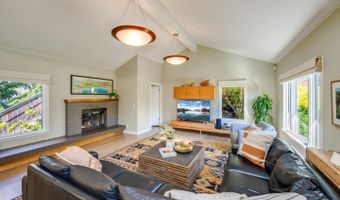 210 Venetian Rd, Aptos, CA 95003