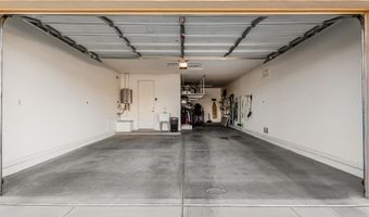 4390 S WHITE Dr, Chandler, AZ 85249