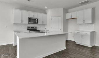 707 Lazy Elm Ln, Aberdeen, NC 28315