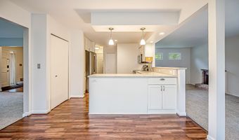 2240 Steeplechase Dr, Ann Arbor, MI 48103
