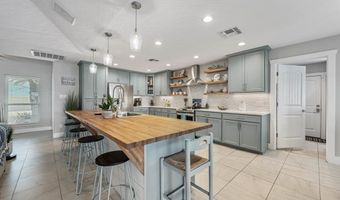 126 Sea View Dr, Aransas Pass, TX 78336