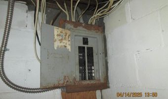 102 E 12th St, Atlantic, IA 50022