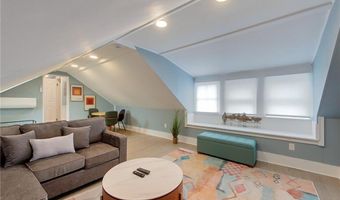 382 Spring St 3, Newport, RI 02840