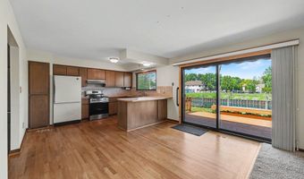 142 Channelsyde Dr, Algonac, MI 48001
