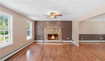 71 Rolling Hill Dr, Exeter, RI 02822