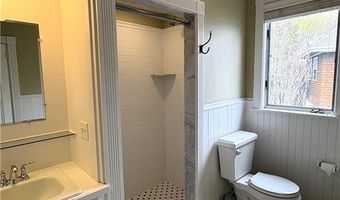 41 Walcott Ave, Jamestown, RI 02835