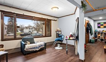 320 7th Ave E, Alexandria, MN 56308