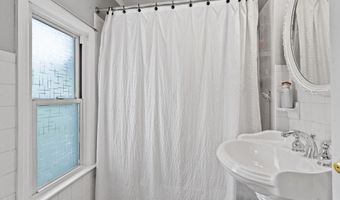 9 Victor St, Albany, NY 12206