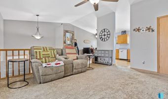 509 Aana Ave, Baltic, SD 57003