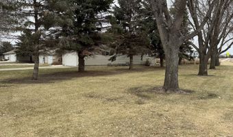 1502 Northview Ln, Aberdeen, SD 57401