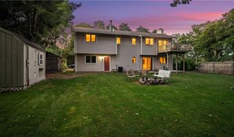36 Stony Ln, North Kingstown, RI 02852