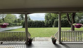 489 Hoyt St, Darien, CT 06820