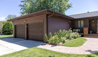 305 E 21st St, Atlantic, IA 50022