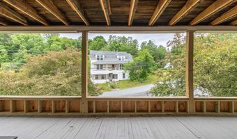 286 Carter St, Barnet, VT 05821