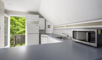 9 Pleasant St, Bath, ME 04530