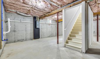 70 Seurat St, Barnegat, NJ 08005