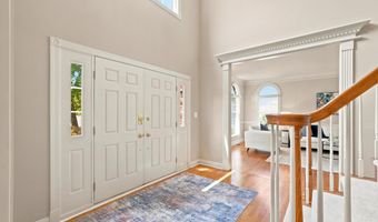 19704 STANFORD HALL Pl, Ashburn, VA 20147