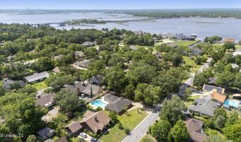 429 Linda Dr, Biloxi, MS 39531